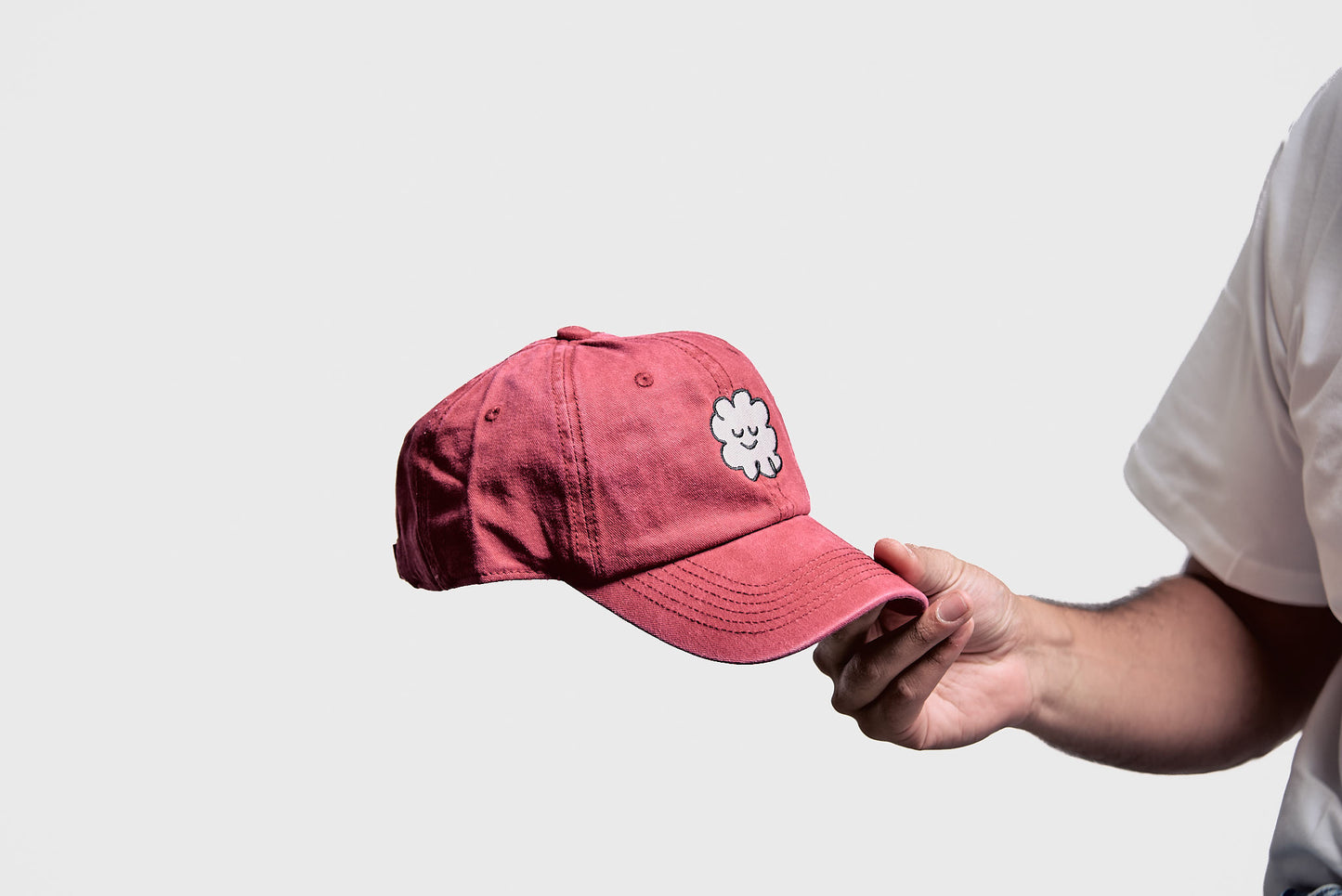 Gorra clásica Roja – Nube bordada