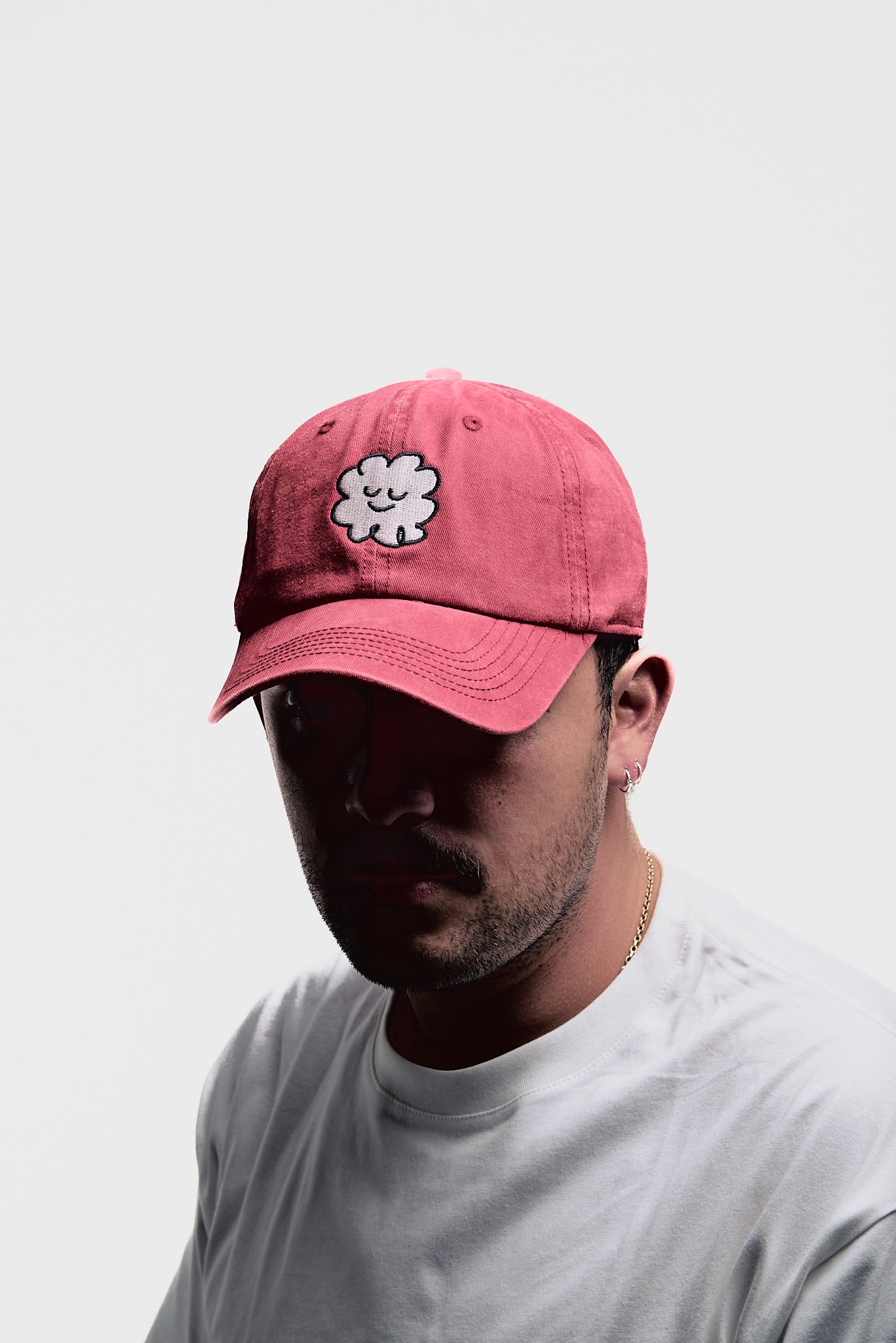 Gorra clásica Roja – Nube bordada