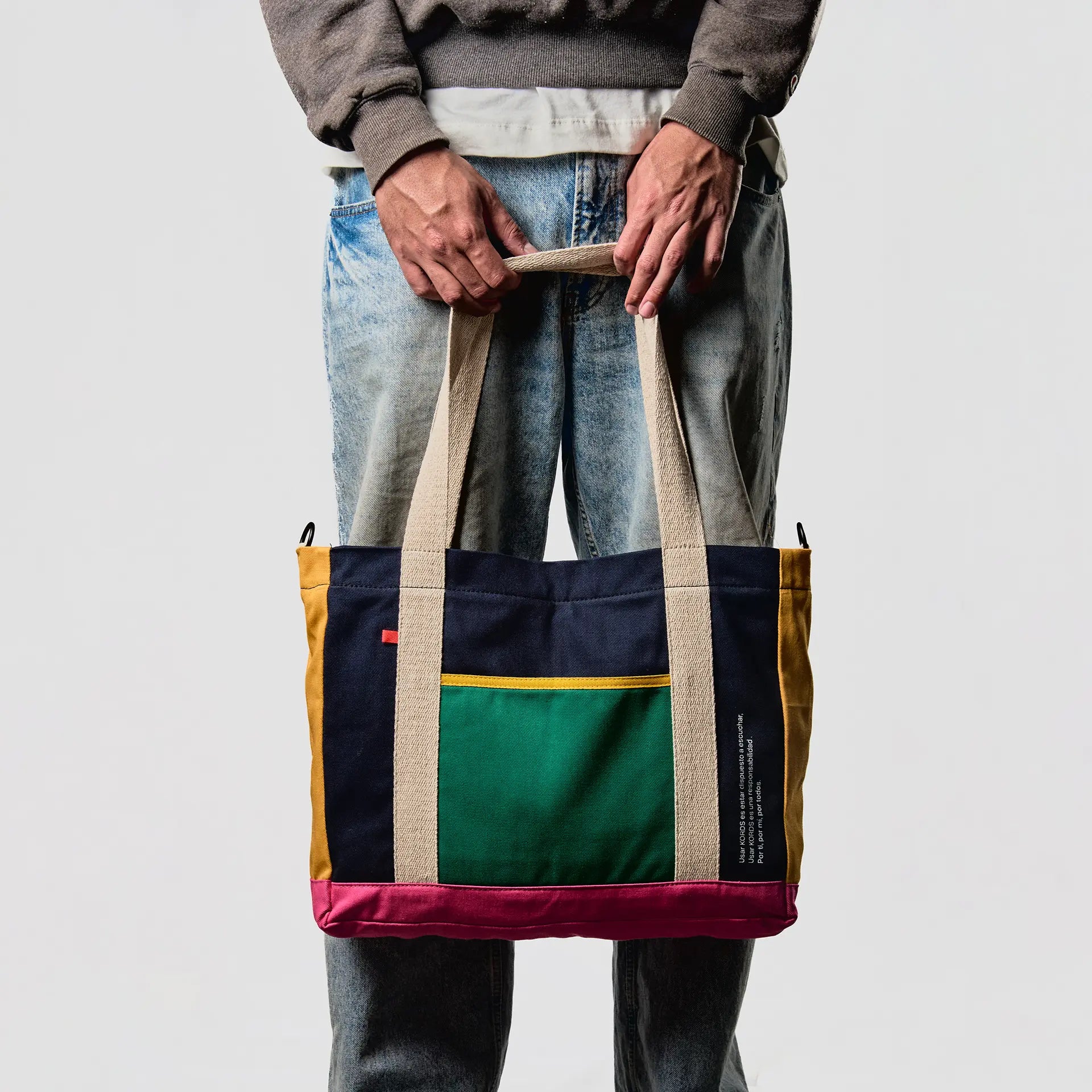 Tote Bag Íconos ARV - Amplia, práctica y segura