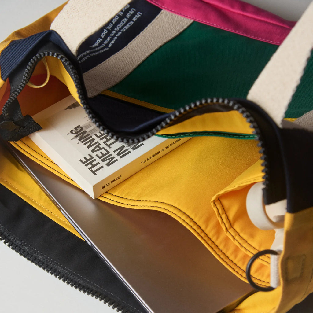 Tote Bag Íconos ARV - Amplia, práctica y segura