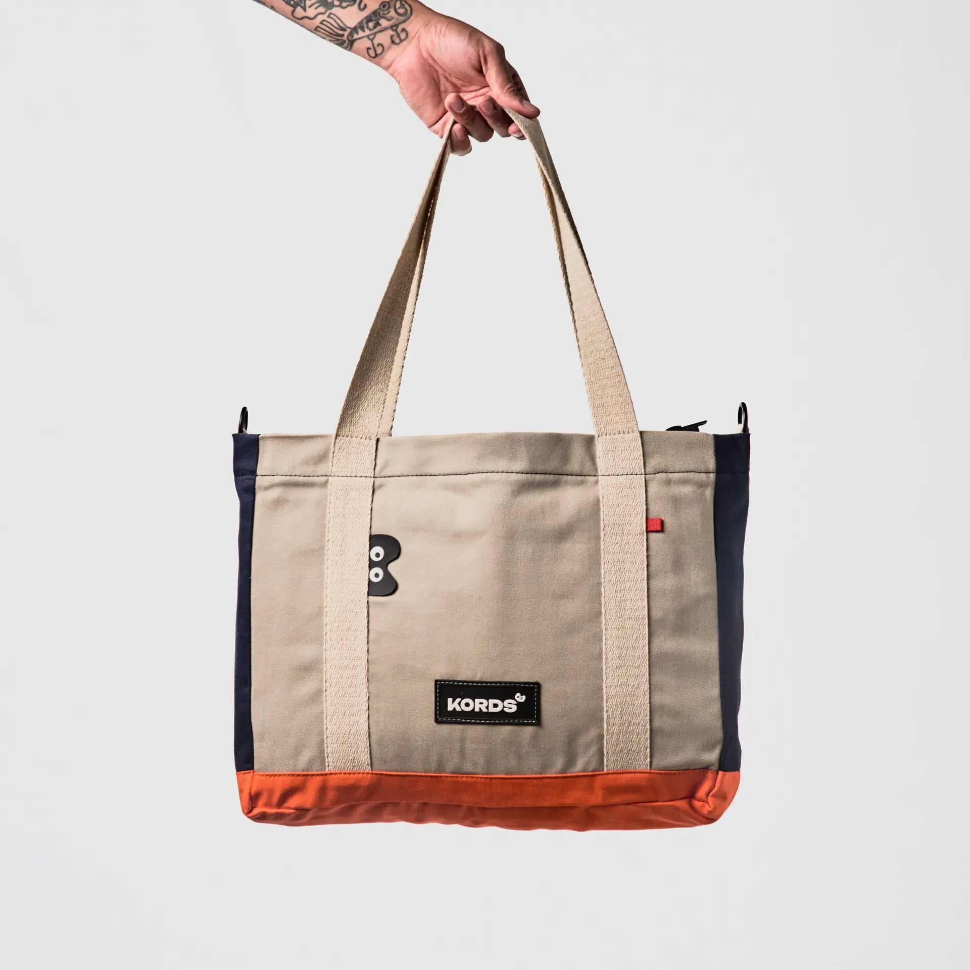 Tote Bag Íconos BNA - Amplia, práctica y segura