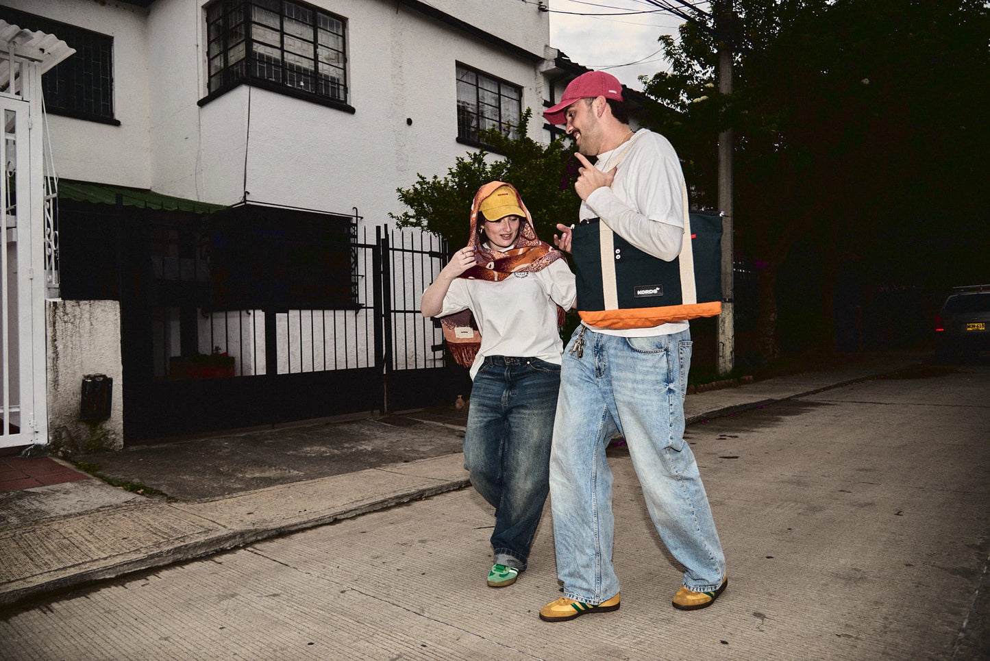 Tote Bag Íconos VRN - Organizada, segura, icónica